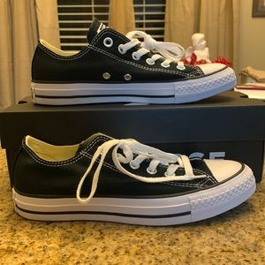 BRAND NEW black converse shoes